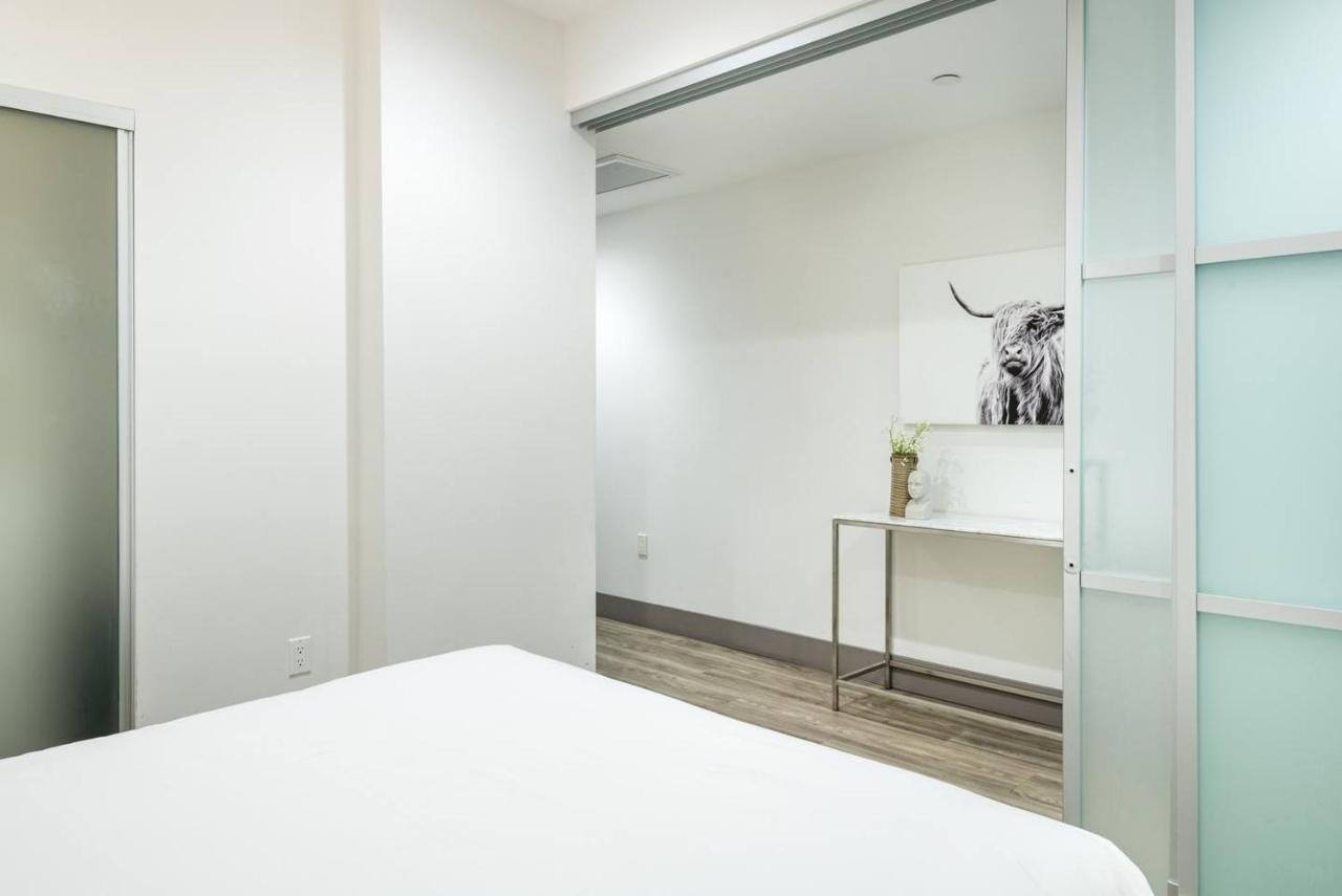 Amazing New 2 Bedroom Apt In South Park Dtla Apartment